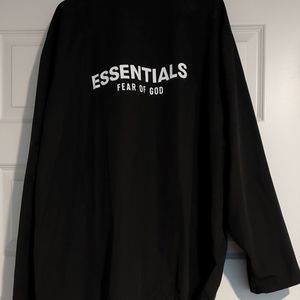 ESSENTIALS - Fear of God Parka